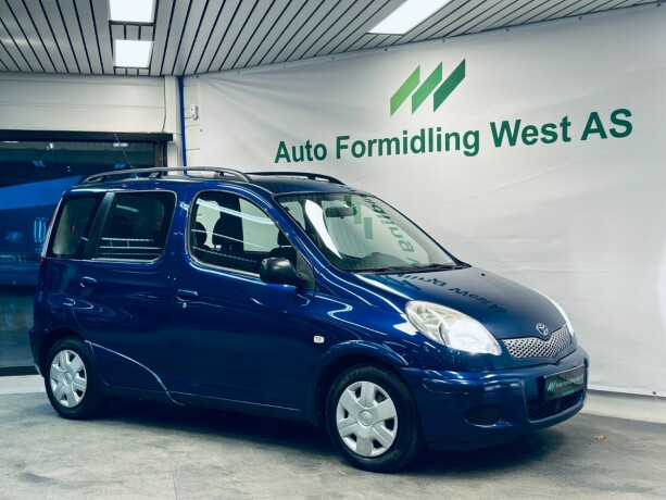 toyota-yaris-verso-bensin-2004-big-9
