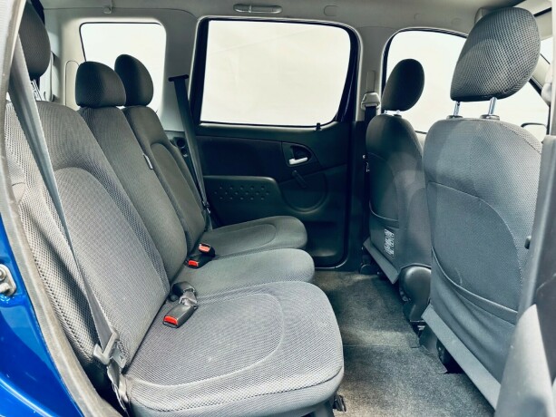 toyota-yaris-verso-bensin-2004-big-17