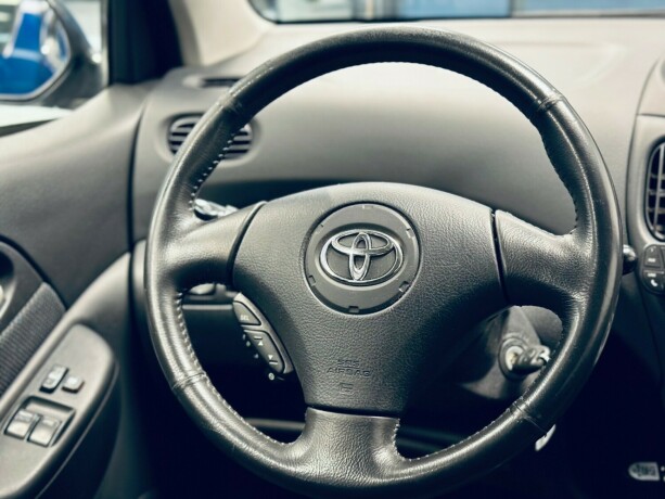 toyota-yaris-verso-bensin-2004-big-19