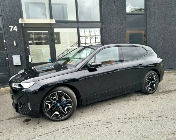 bmw-ix-xdrive-50-elektrisitet-2022-big-2