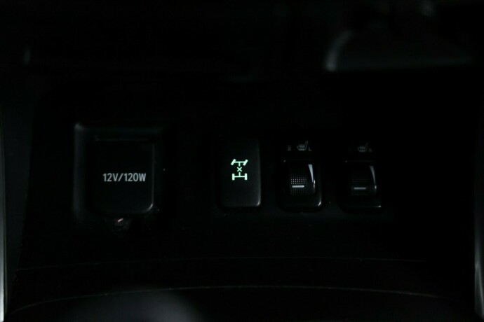 toyota-land-cruiser-diesel-2006-big-17