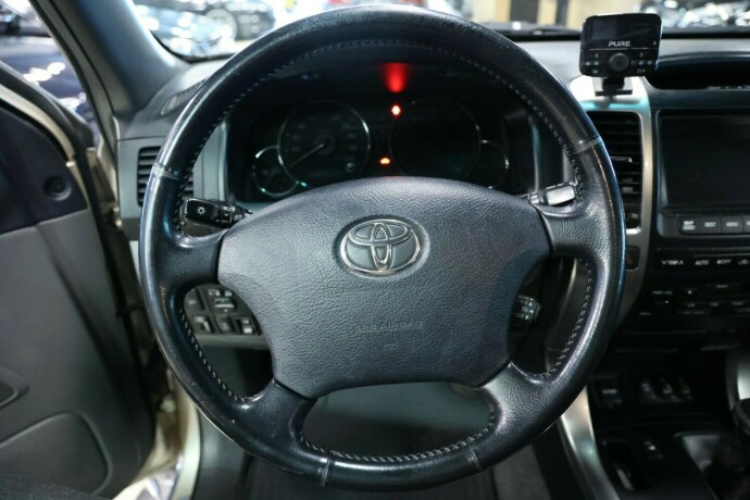 toyota-land-cruiser-diesel-2006-big-13
