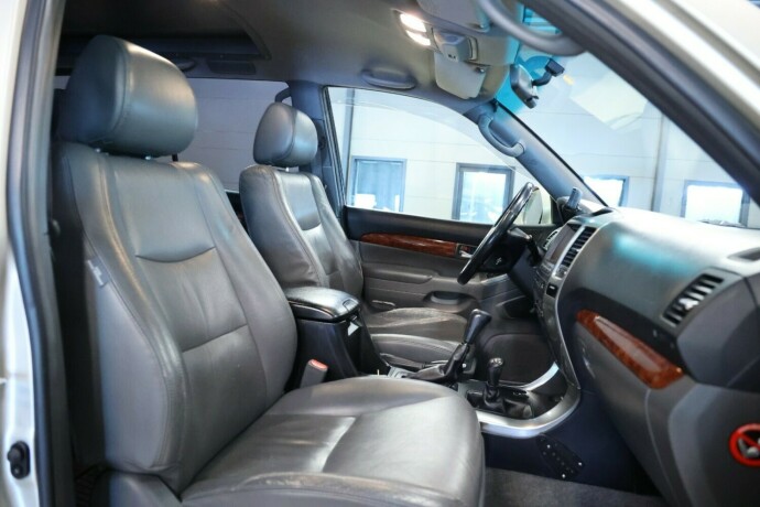 toyota-land-cruiser-diesel-2006-big-11