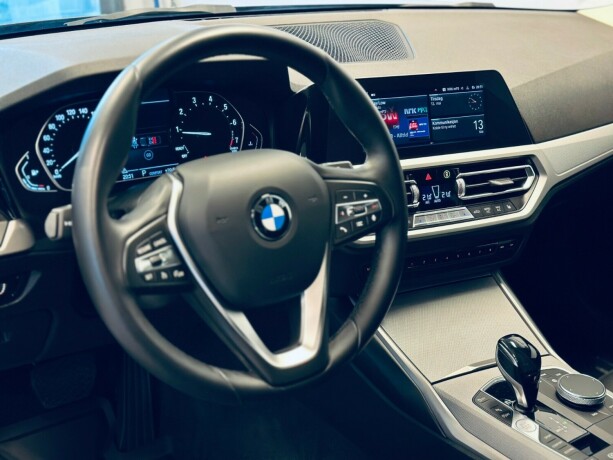 bmw-3-serie-bensin-2021-big-10