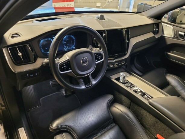 volvo-xc-60-elektrisitetbensin-2018-big-25