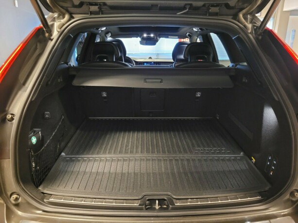 volvo-xc-60-elektrisitetbensin-2018-big-18