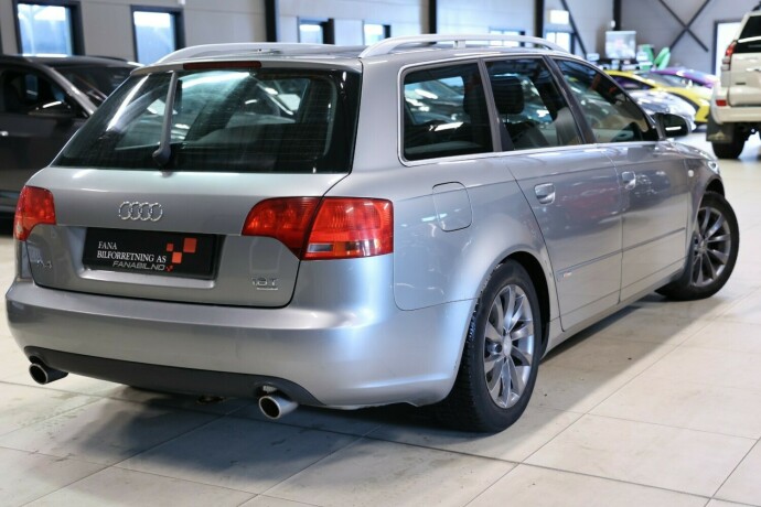 audi-a4-bensin-2005-big-2