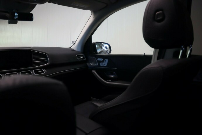 mercedes-benz-gls-diesel-2020-big-32
