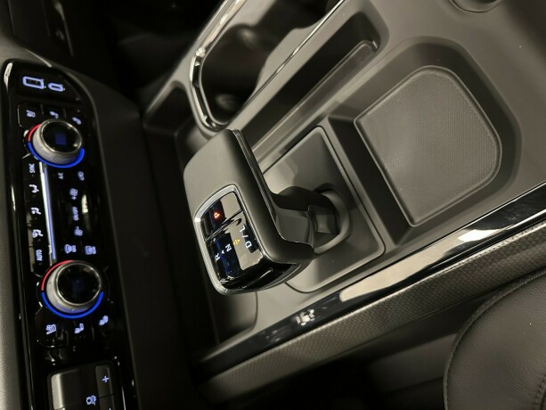 chevrolet-silverado-diesel-2025-big-16