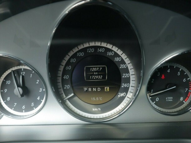 mercedes-benz-e-klasse-bensin-2012-big-20