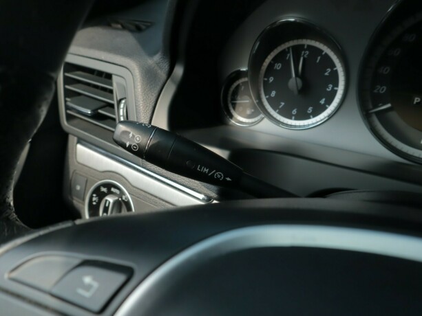 mercedes-benz-e-klasse-bensin-2012-big-11