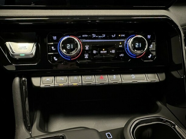 gmc-sierra-diesel-2025-big-37