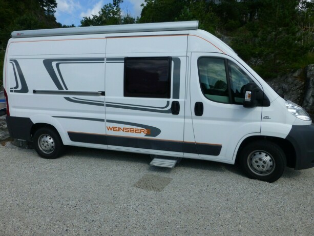 weinsberg-r47-diesel-2012-big-1