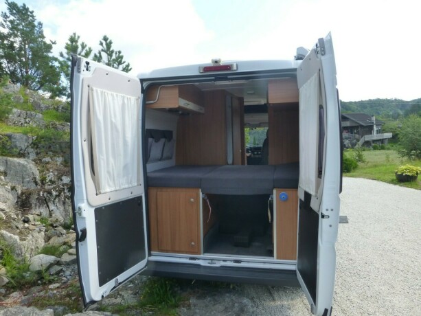 weinsberg-r47-diesel-2012-big-3