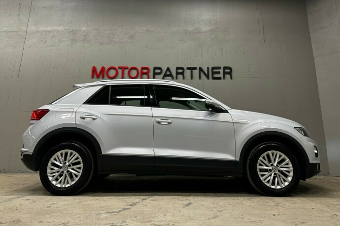 volkswagen-t-roc-bensin-2018-big-8