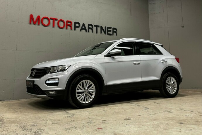 volkswagen-t-roc-bensin-2018-big-0