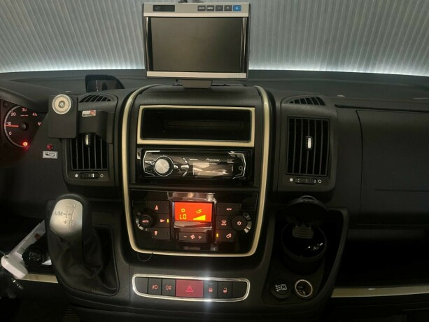burstner-elegance-i890g-queensbed-senkeseng-hydrualiske-st216ttebein-alde-god-nyttelast-automatgir-diesel-2012-big-21