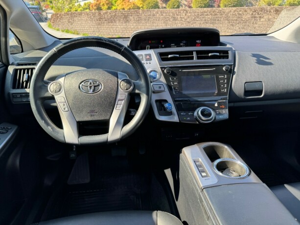 toyota-prius-seven-elektrisitetbensin-2018-big-7
