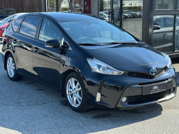 toyota-prius-seven-elektrisitetbensin-2018-big-2