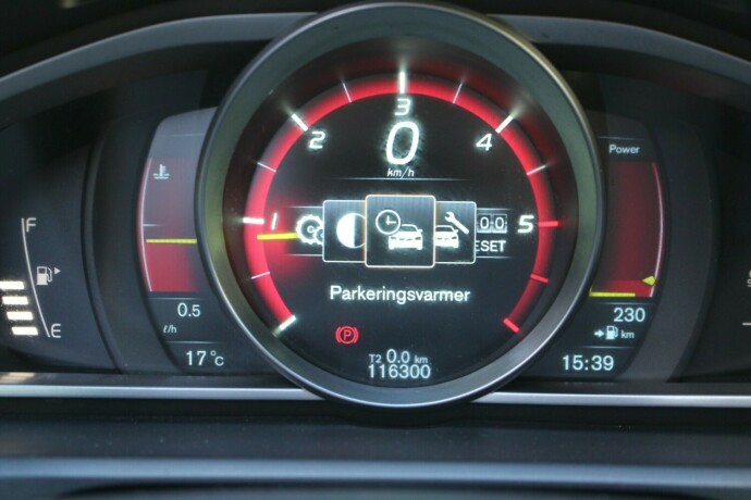 volvo-v40-cross-country-diesel-2014-big-9