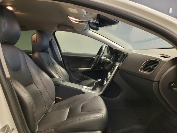 volvo-v60-diesel-2016-big-11