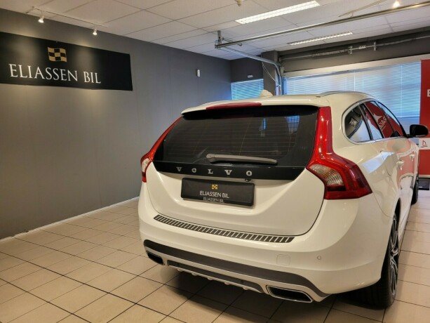 volvo-v60-diesel-2016-big-5