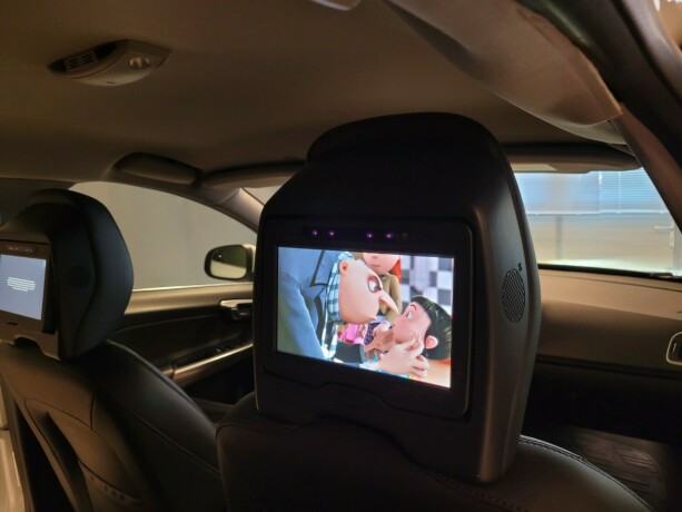 volvo-v60-diesel-2016-big-18