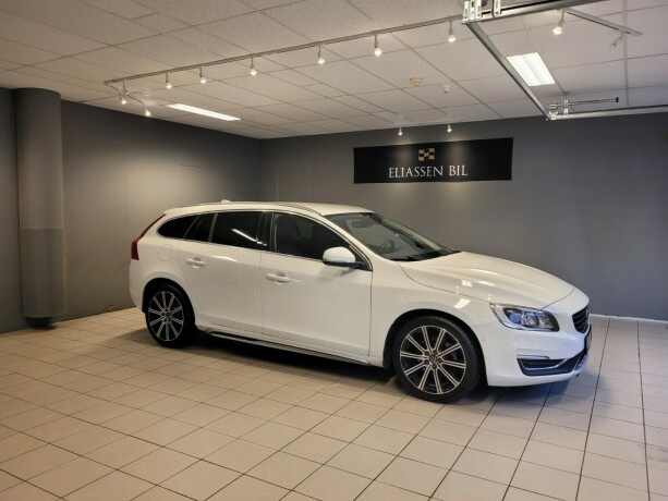 volvo-v60-diesel-2016-big-2