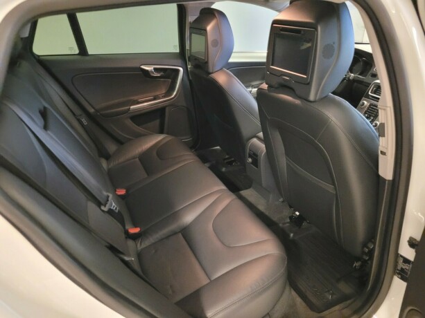 volvo-v60-diesel-2016-big-16