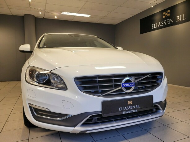 volvo-v60-diesel-2016-big-9