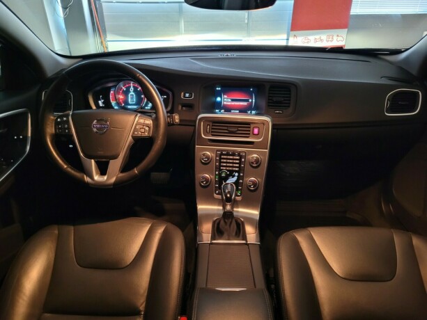 volvo-v60-diesel-2016-big-34