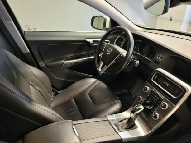 volvo-v60-diesel-2016-big-14