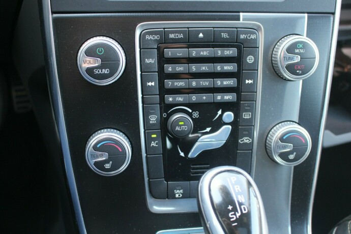volvo-v60-elektrisitetdiesel-2016-big-22