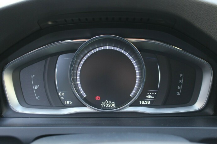 volvo-v60-elektrisitetdiesel-2016-big-16