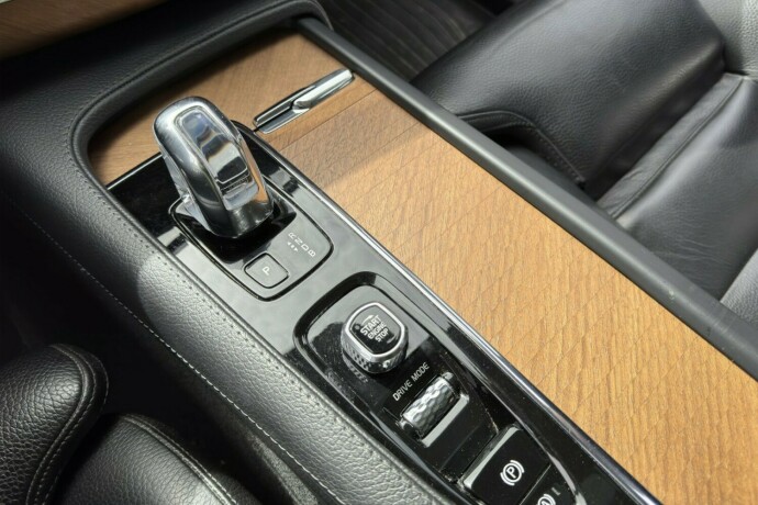 volvo-xc-90-elektrisitetbensin-2017-big-17