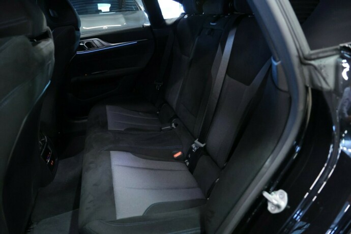 bmw-i4-m50-elektrisitet-2025-big-6