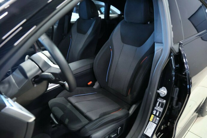 bmw-i4-m50-elektrisitet-2025-big-4