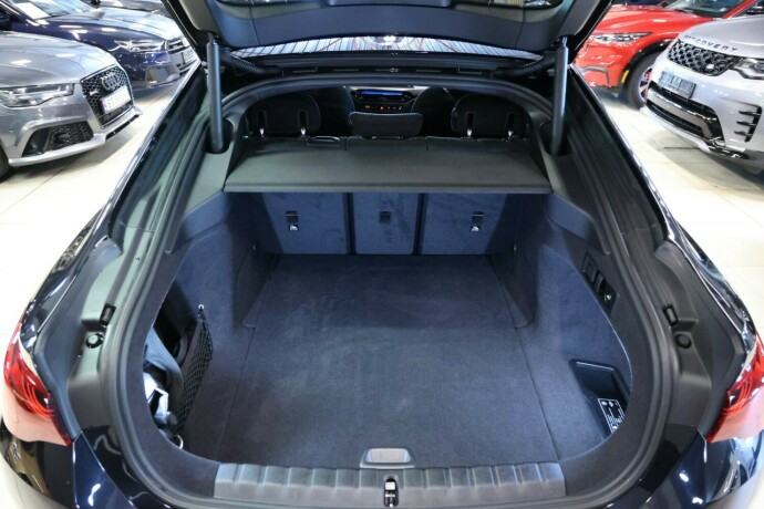 bmw-i4-m50-elektrisitet-2025-big-7