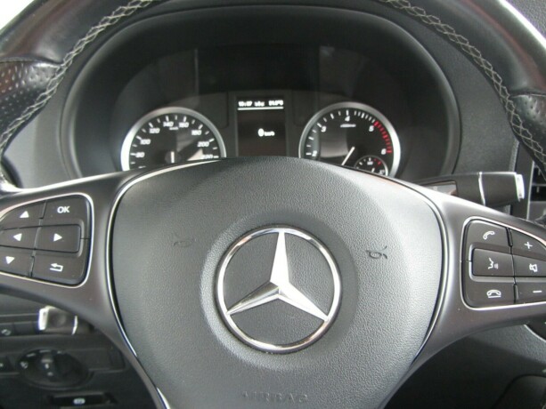 mercedes-benz-vito-diesel-2023-big-8