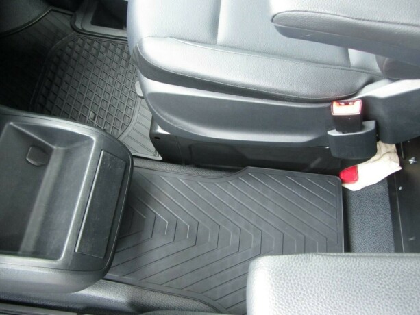 mercedes-benz-vito-diesel-2023-big-19