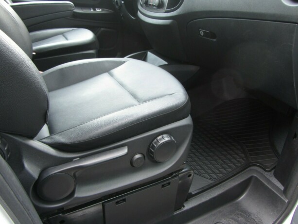 mercedes-benz-vito-diesel-2023-big-7