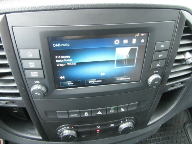 mercedes-benz-vito-diesel-2023-big-12