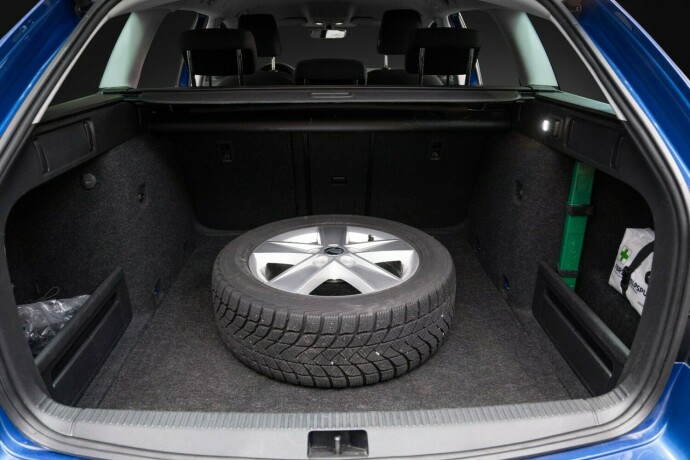 skoda-octavia-bensin-2019-big-34