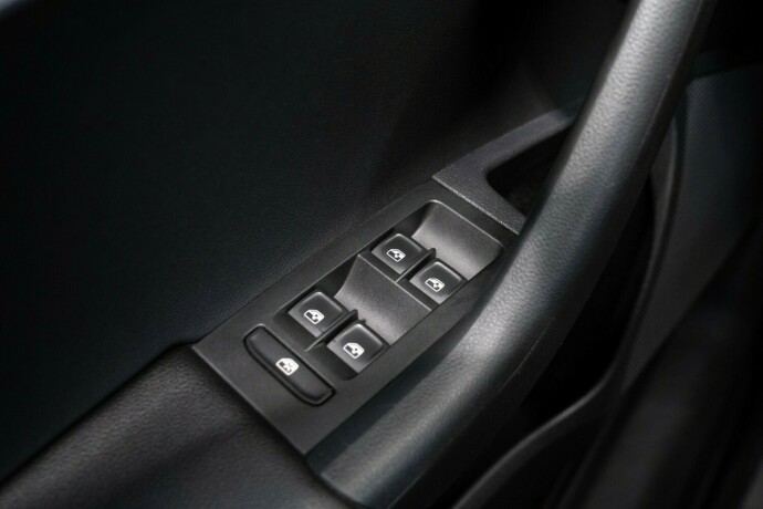 skoda-octavia-bensin-2019-big-24