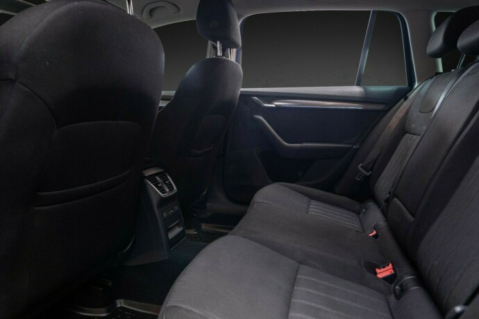 skoda-octavia-bensin-2019-big-29