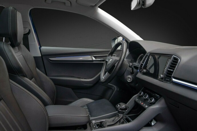 skoda-karoq-bensin-2018-big-34