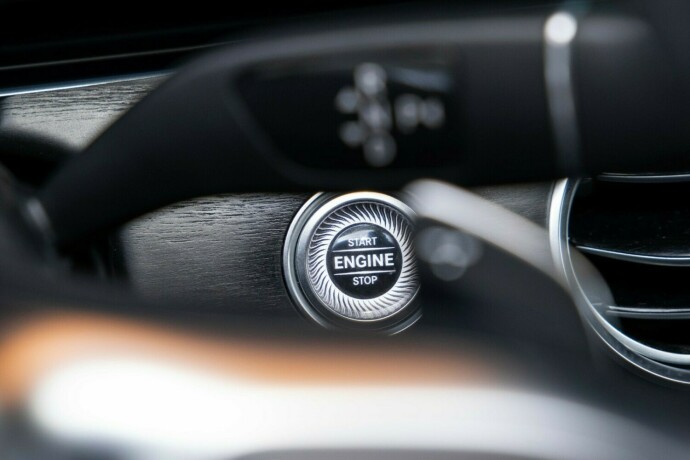 mercedes-benz-e-klasse-elektrisitetbensin-2020-big-17
