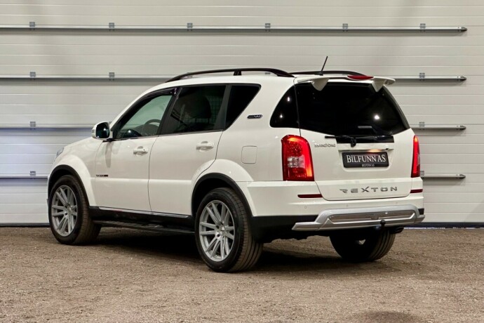 ssangyong-rexton-diesel-2016-big-3
