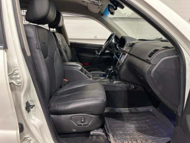 ssangyong-rexton-diesel-2016-big-10