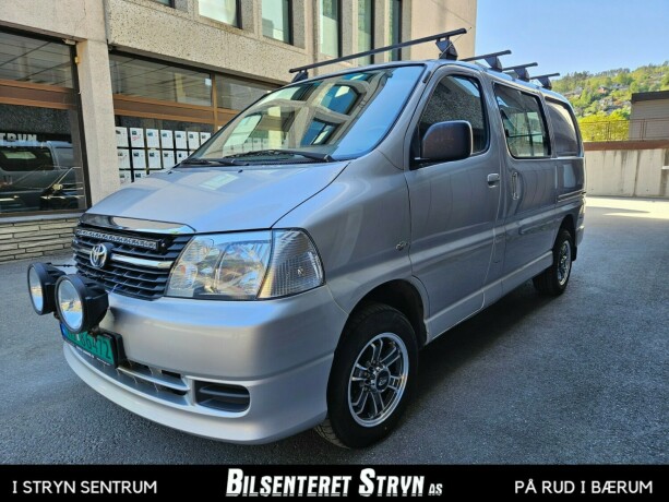 toyota-hiace-diesel-2010-big-1